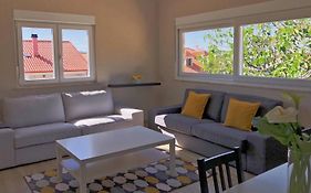 Private V3 Equipped Kitchen & Pool